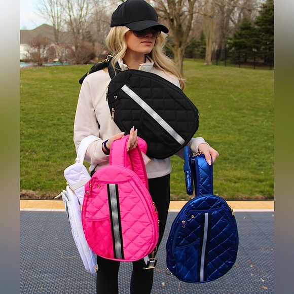 🆕🌿🩷LEMONBELLA: Pickle Ball Quilted Hot Pink Bag w/Stripe - Picture 3 of 13